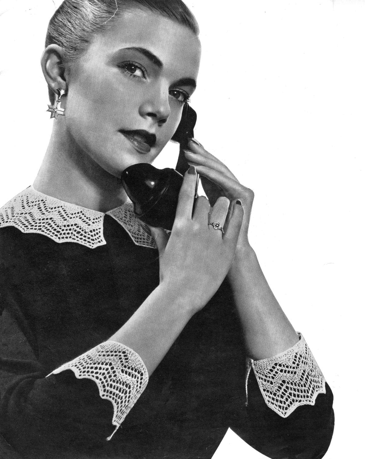 Ladies Lace Collar and Cuffs, 50s Crochet & Knitting Pattern, Coats 396