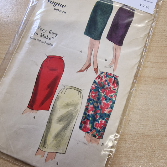 Vintage Ladies 60s Skirt (size 12) Sewing Pattern Vogue 5374